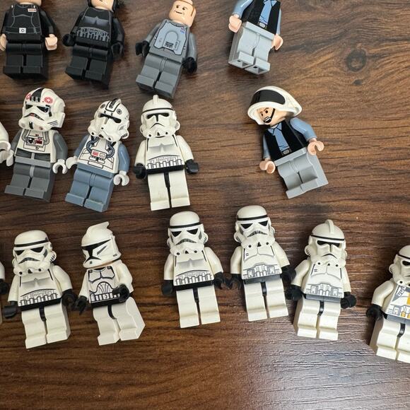 LEGO Star Wars Minifigure Lot: Stormtroopers, Snowtroopers, Clone Droids Weapons - Picture 2 of 5
